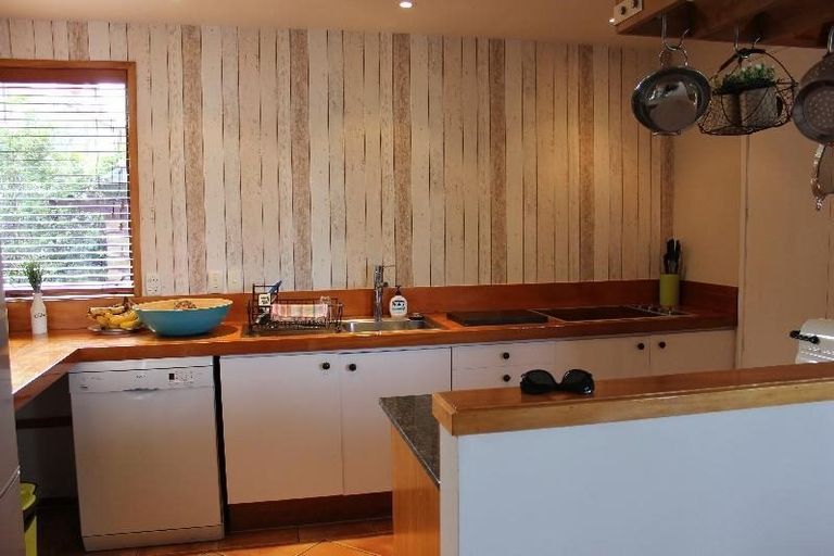 Photo of property in 3 Mizpah Road, Waiake, Auckland, 0630