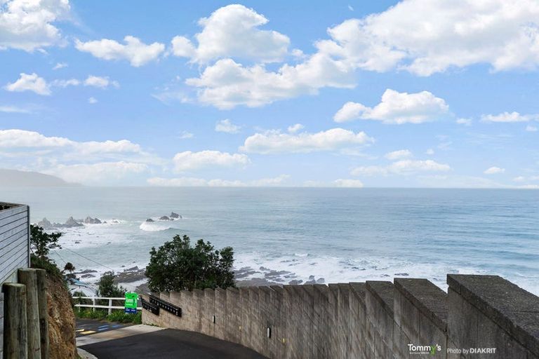 Photo of property in 16/52 High Street, Island Bay, Wellington, 6023