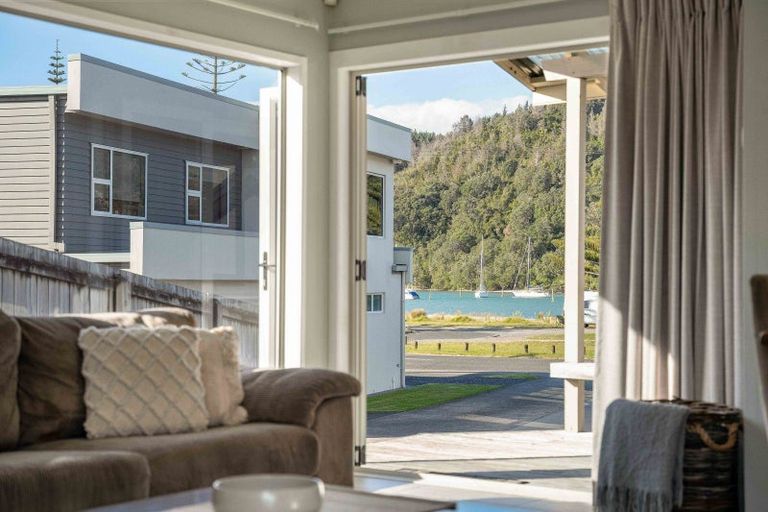 Photo of property in 303b Beach Road, Whangamata, 3620
