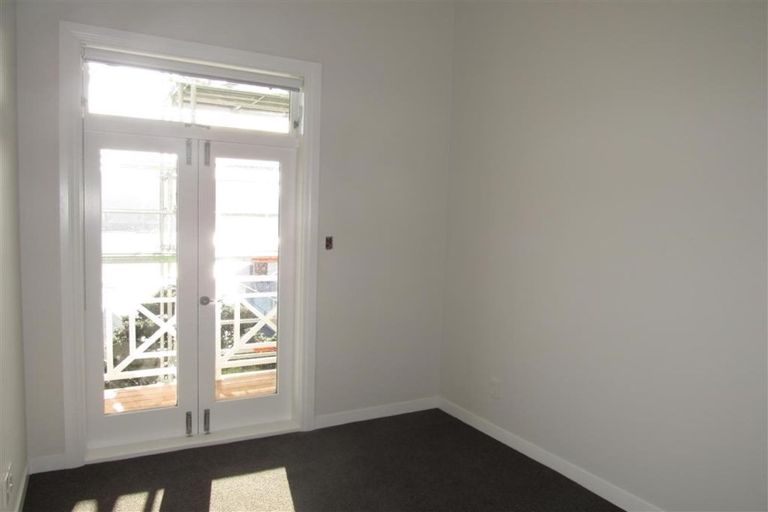 Photo of property in 67 Hawker Street, Mount Victoria, Wellington, 6011