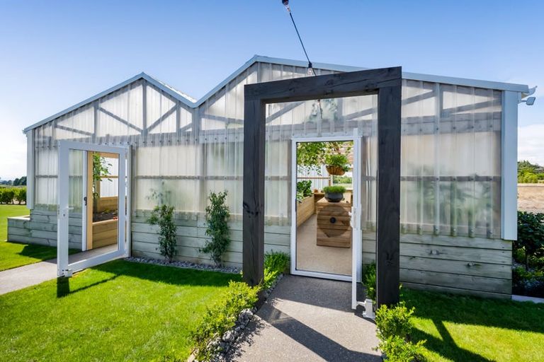 Photo of property in 90 Peters Road, Kaimiro, 4371