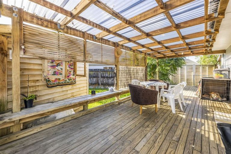 Photo of property in 56 Hamilton Drive, Waiuku, 2123