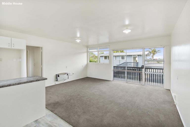 Photo of property in 2/138a Great South Road, Manurewa, Auckland, 2102