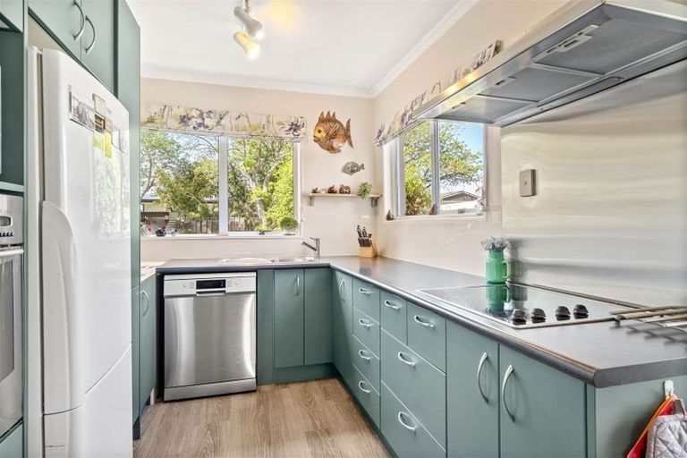 Photo of property in 26 Ashwood Street, Parklands, Christchurch, 8083