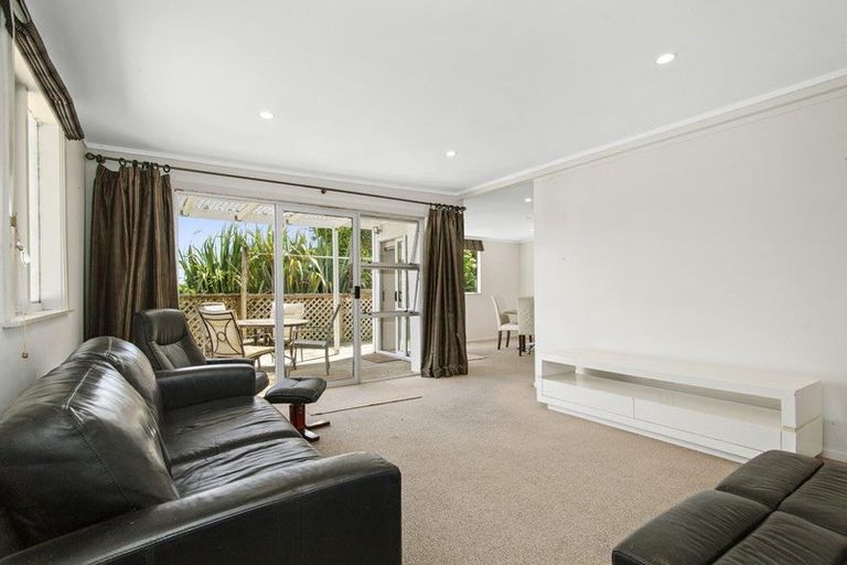 Photo of property in 18-20 Emerald Glen Road, Paekakariki, Paraparaumu, 5032