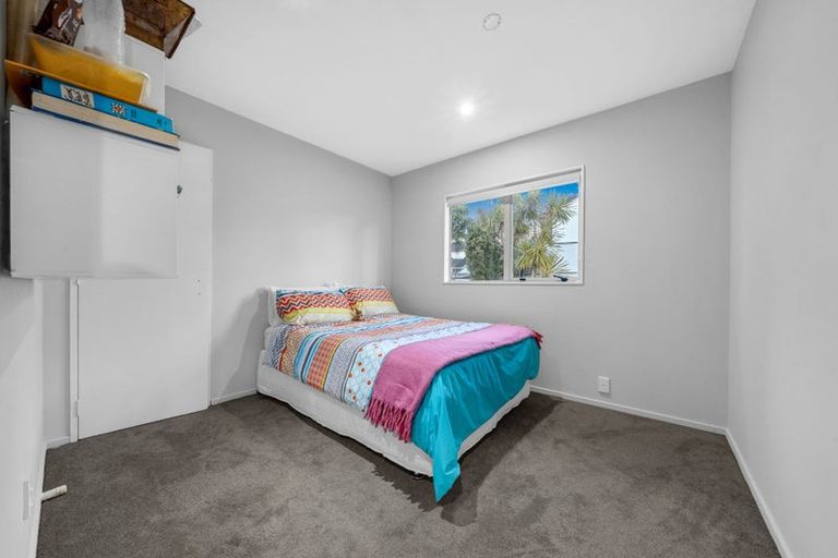 Photo of property in 10 San Fernando Way, Henderson, Auckland, 0612