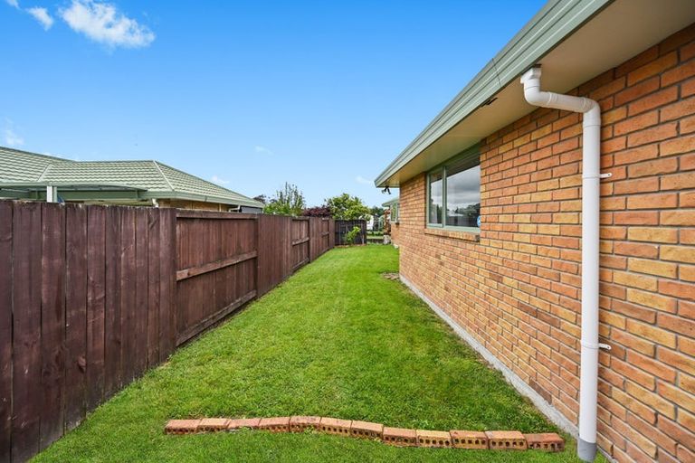 Photo of property in 2 Shannon Place, Nawton, Hamilton, 3200