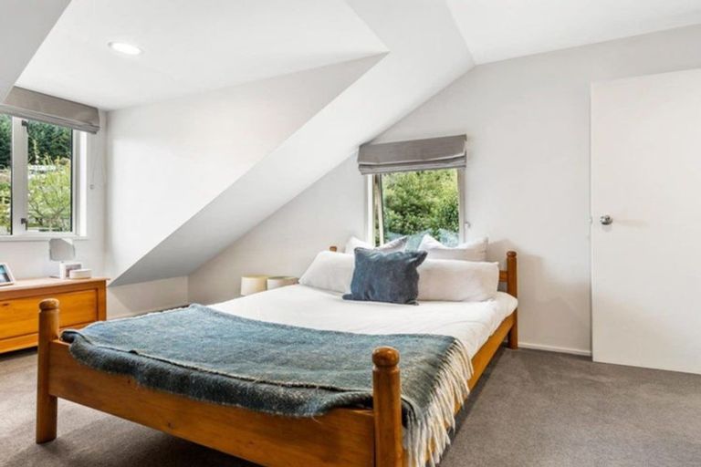 Photo of property in 1 Arawata Terrace, Fernhill, Queenstown, 9300