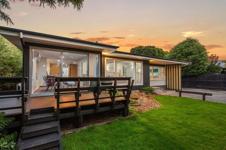 Photo of property in 55a Aorangi Road, Bryndwr, Christchurch, 8053