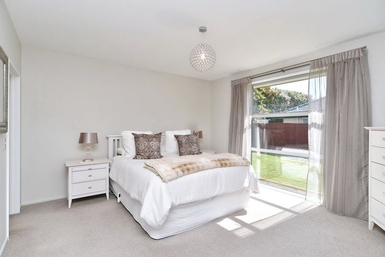 Photo of property in 14 Bancroft Place, Parklands, Christchurch, 8083