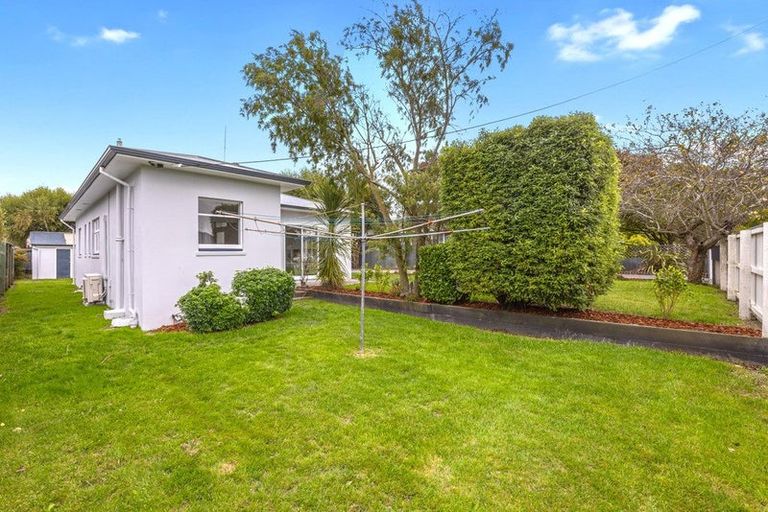 Photo of property in 87 Racecourse Road, Sockburn, Christchurch, 8042