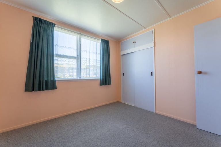Photo of property in 2 Balmoral Street, Waimate, 7924