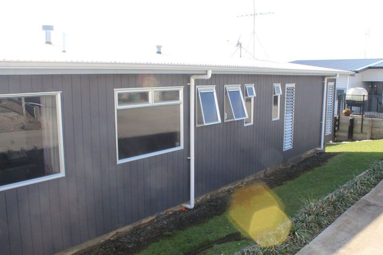 Photo of property in 37 Gledstane Road, Stanmore Bay, Whangaparaoa, 0932