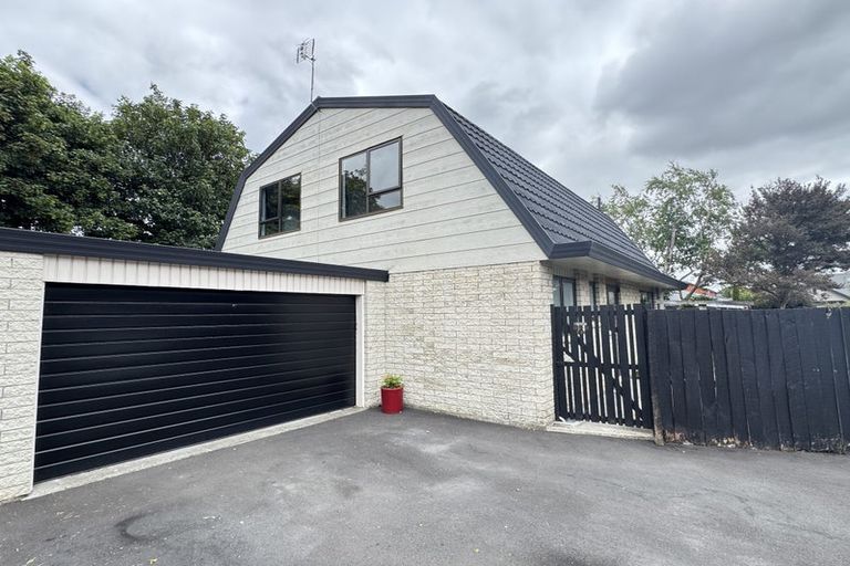 Photo of property in 1/74 Jeffreys Road, Fendalton, Christchurch, 8052