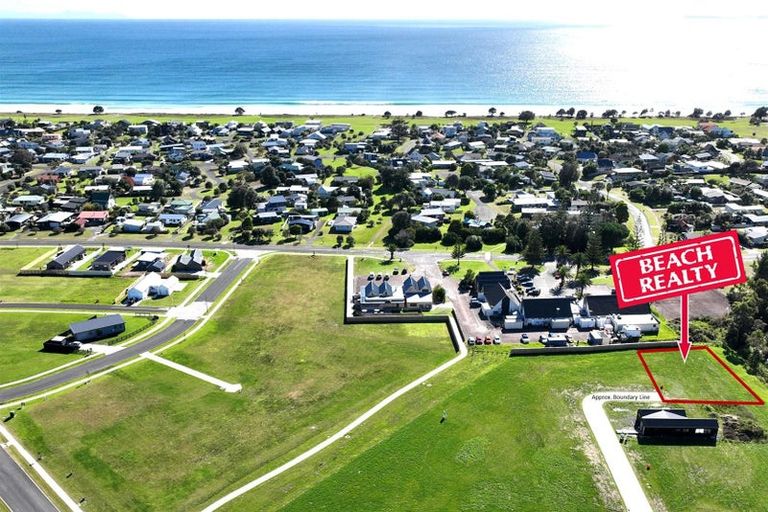 Photo of property in 106 Karearea Way, Matarangi, 3592