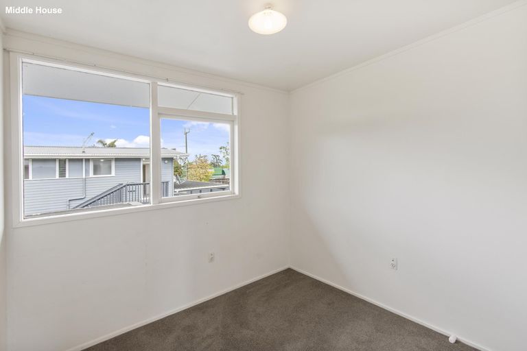 Photo of property in 2/138a Great South Road, Manurewa, Auckland, 2102