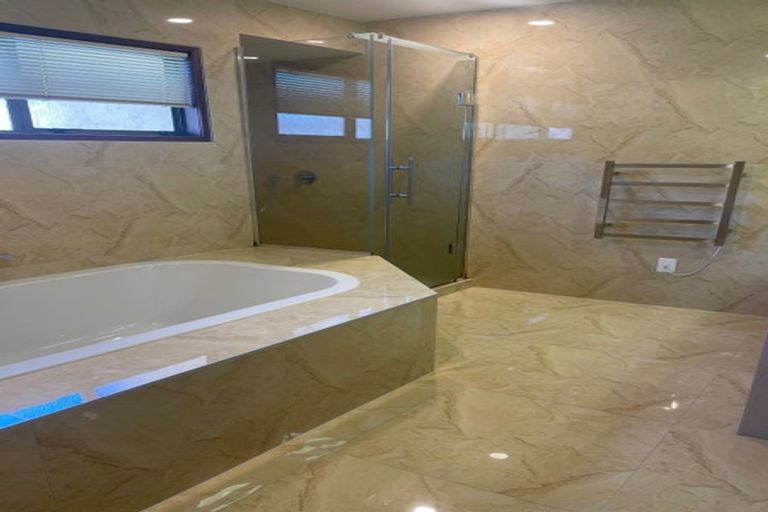 Photo of property in 94 Arran Road, Browns Bay, Auckland, 0630