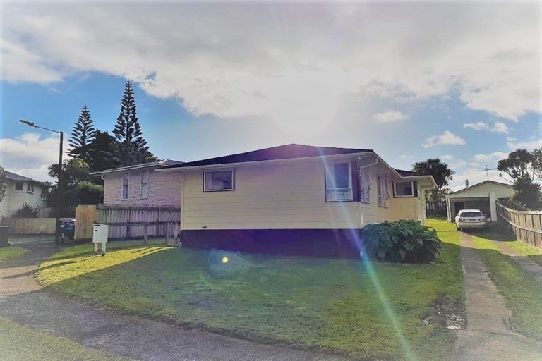 Photo of property in 18 Stipulate Place, Ascot Park, Porirua, 5024
