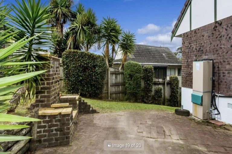 Photo of property in 1/20 Redwing Street, Browns Bay, Auckland, 0630