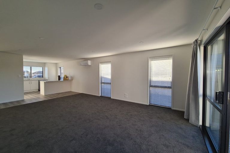 Photo of property in 5 Andesite Drive, Rolleston, 7614