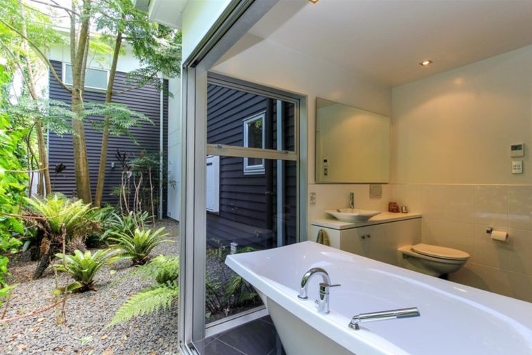 Photo of property in 67a Fulford Street, New Plymouth, 4310