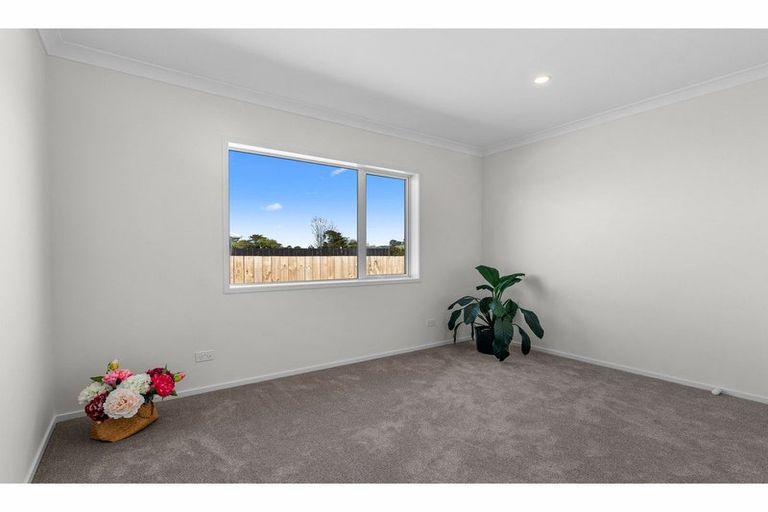 Photo of property in 37 Weka Street, Mangawhai, 0505