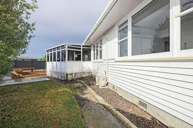 Photo of property in 24 Magdalen Crescent, Pirimai, Napier, 4112