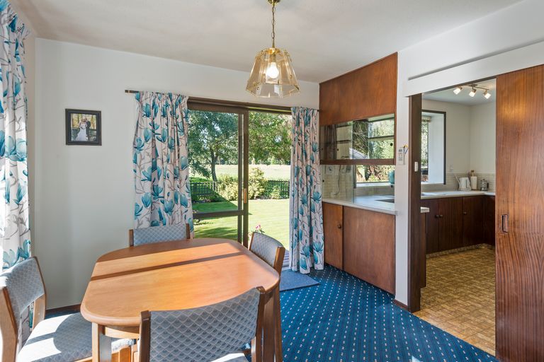 Photo of property in 60 Waratah Street, Avondale, Christchurch, 8061