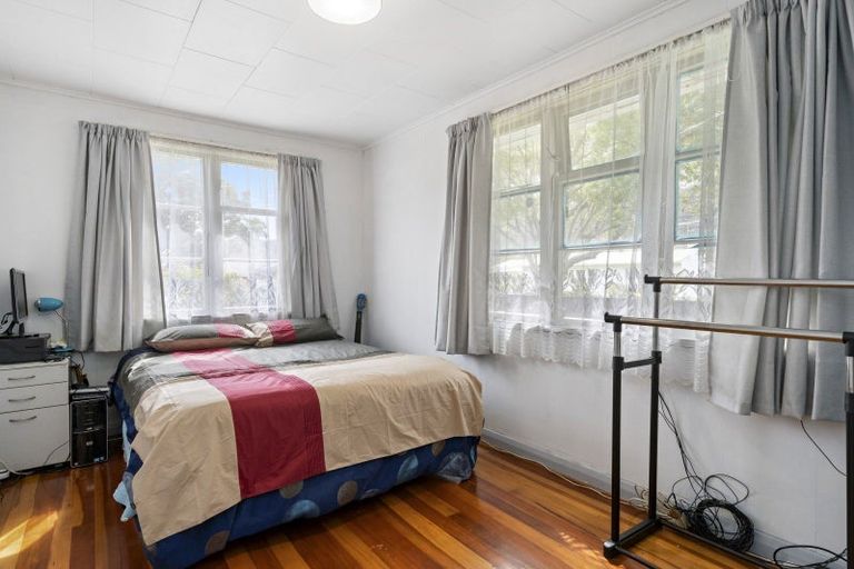 Photo of property in 1/10 Clement Grove, Taita, Lower Hutt, 5011