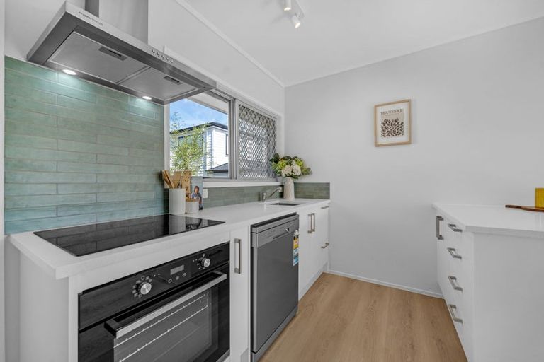 Photo of property in 3/3 Koromiko Street, New Lynn, Auckland, 0600