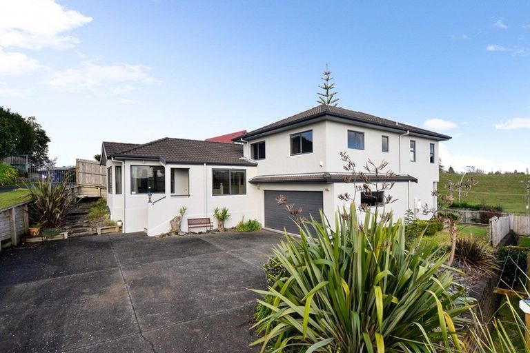 Photo of property in 30 Palm Grove Drive, Western Heights, Hamilton, 3200