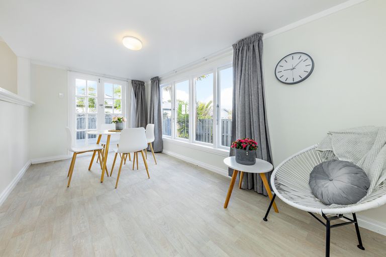 Photo of property in 1/25 Blanes Road, Weymouth, Auckland, 2103