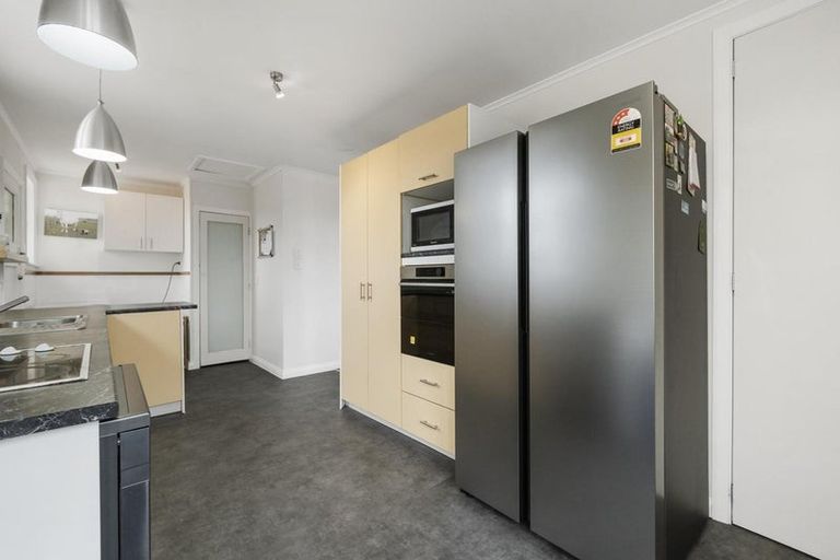 Photo of property in 10 Okoroire Street, Tirau, 3410