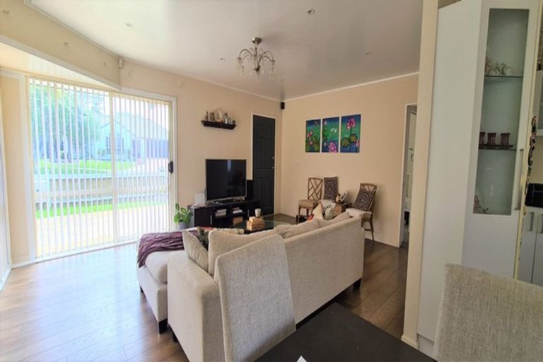 Photo of property in 1/7 Nakhle Place, Manurewa, Auckland, 2105