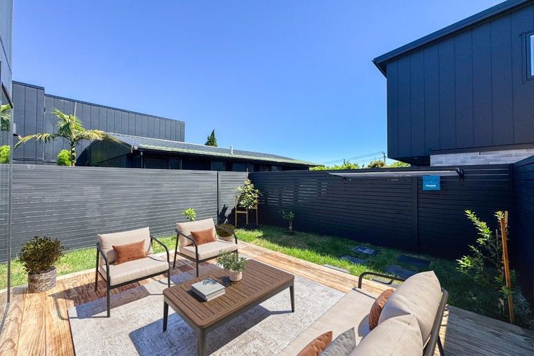 Photo of property in 39d Muir Avenue, Mangere Bridge, Auckland, 2022