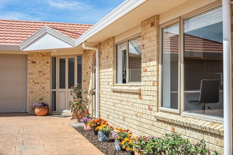 Photo of property in 38 College Drive, Paraparaumu, 5032