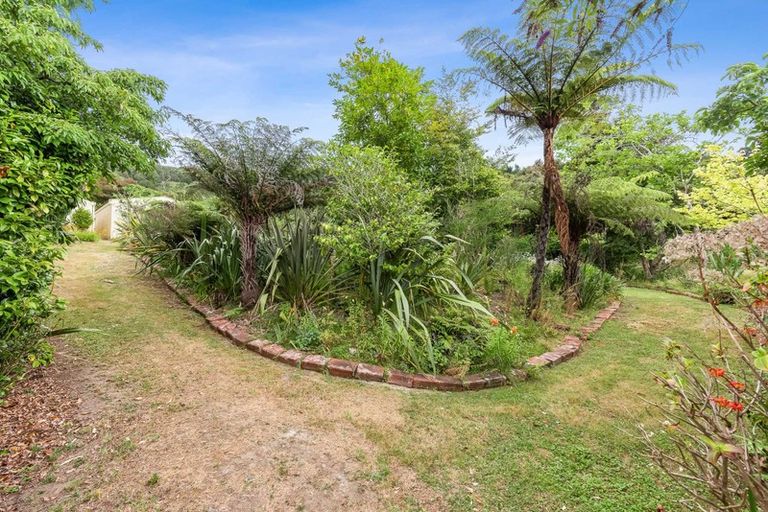 Photo of property in 41 Gardiner Grove, Wainuiomata, Lower Hutt, 5014