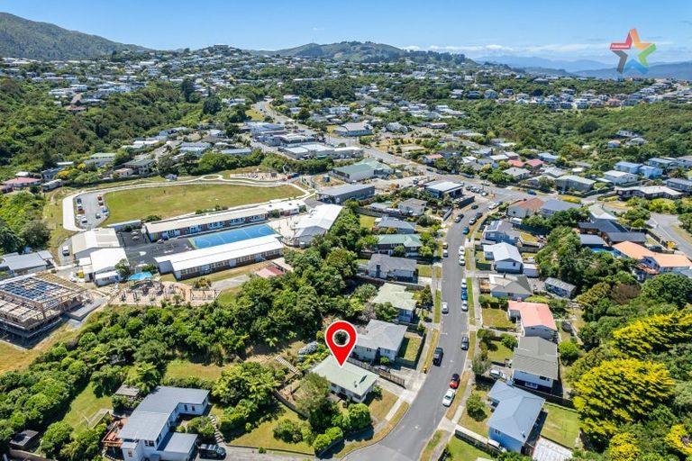 Photo of property in 13 Barberry Grove, Maungaraki, Lower Hutt, 5010