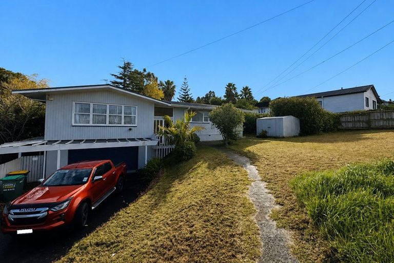 Photo of property in 28 Halver Road, Hillpark, Auckland, 2102