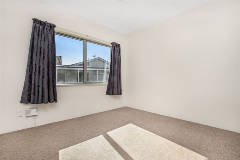 Photo of property in 22 Cottingham Crescent, Mangere East, Auckland, 2024