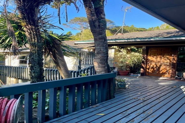 Photo of property in 148 Laingholm Drive, Laingholm, Auckland, 0604