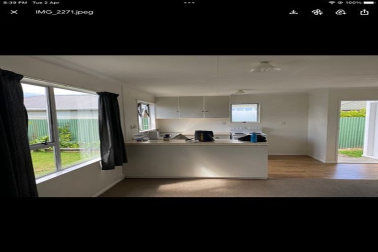 Photo of property in 560a Queen Street East, Levin, 5510