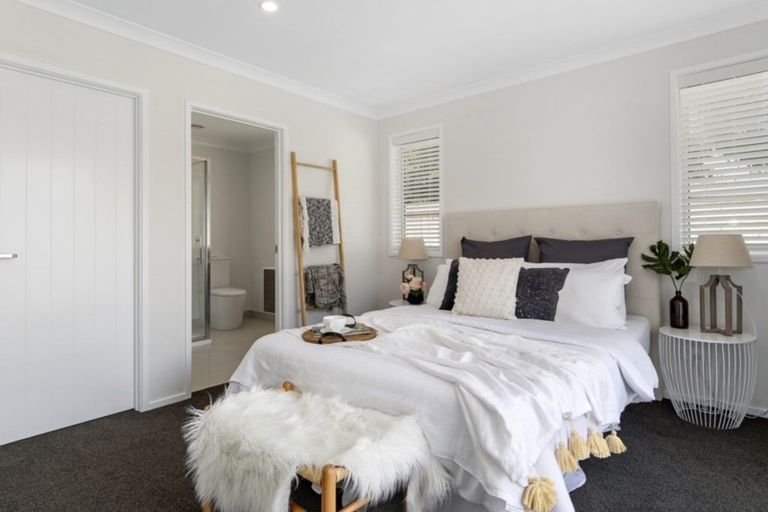 Photo of property in 77 Bert Wall Drive, Omokoroa, 3114