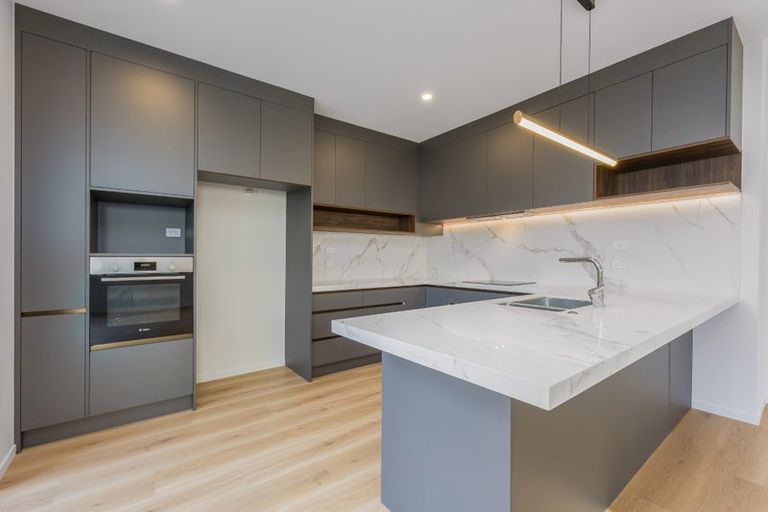 Photo of property in 7 Endurance Rise, Orewa, 0931