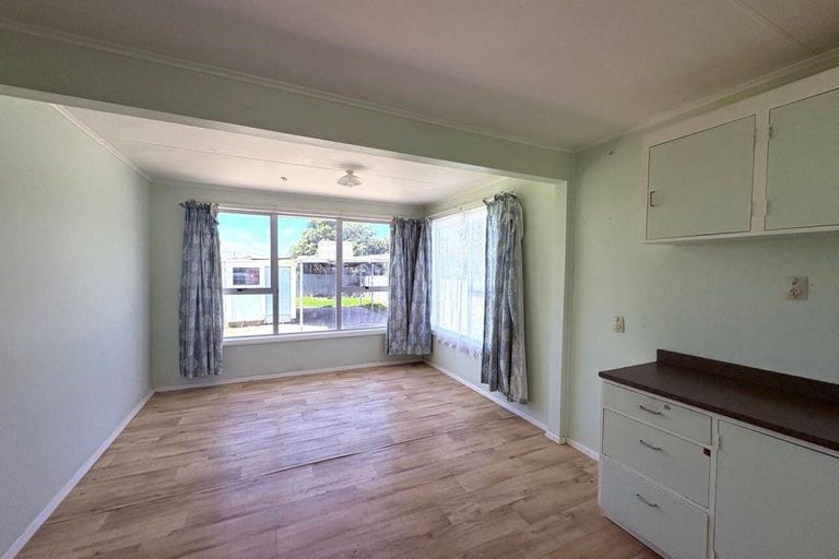 Photo of property in 83 Kitchener Street, Wairoa, 4108