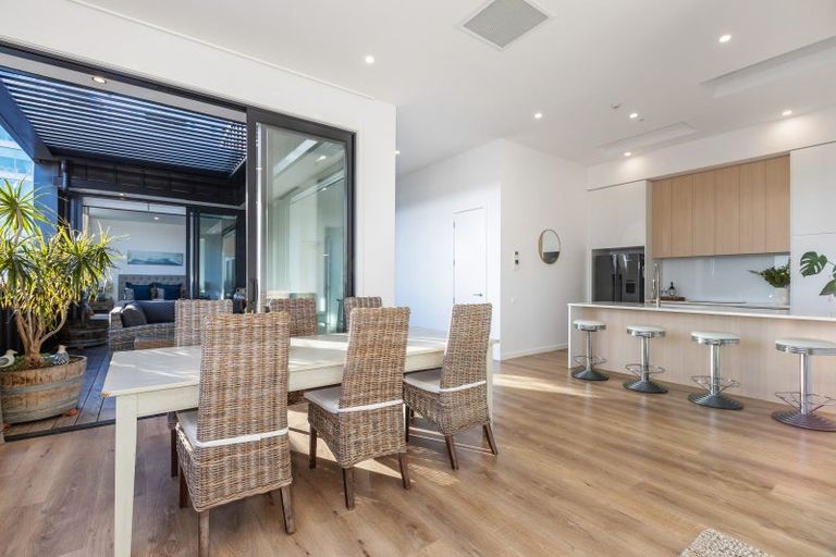 Photo of property in 7/14 Tamariki Avenue, Orewa, 0931