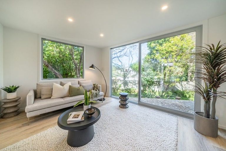 Photo of property in 1a Nikau Grove, Woburn, Lower Hutt, 5010