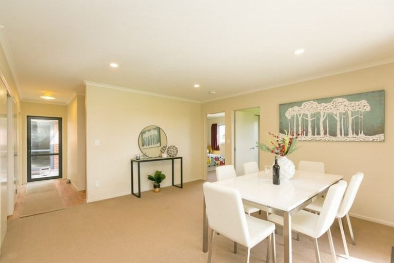 Photo of property in 581 Waitara Road, Huirangi, New Plymouth, 4373