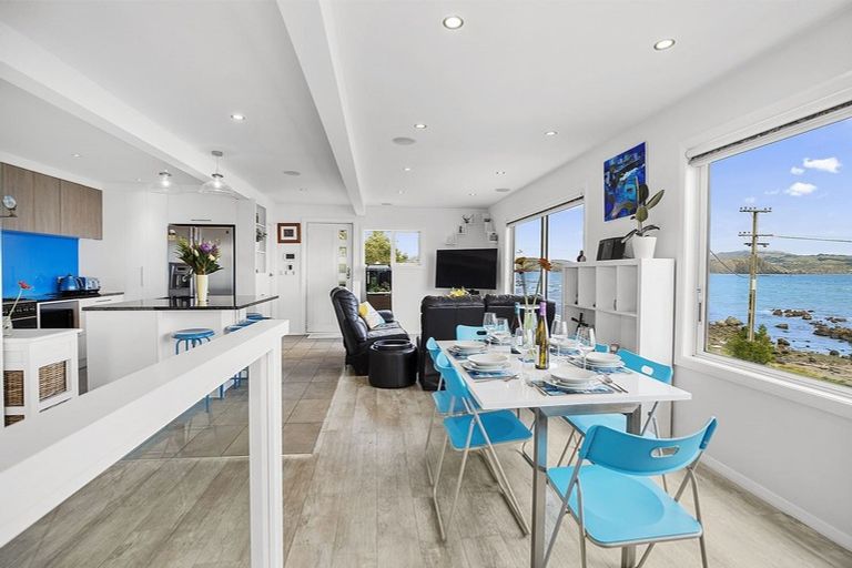 Photo of property in 77 Moana Road, Plimmerton, Porirua, 5026