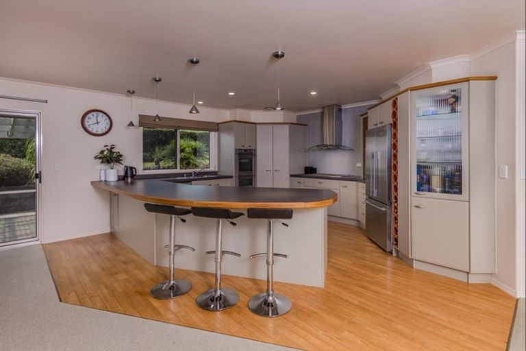 Photo of property in 16 Glen Bruce Place, Ngararatunua, Whangarei, 0176